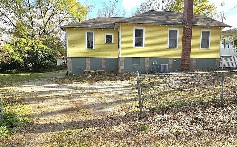 1047 Ridge Ave — Photo 17