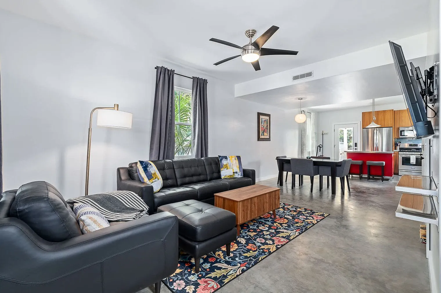 2 bed, 1.0 bath, 1151 sqft, $3,054 — Photo 1