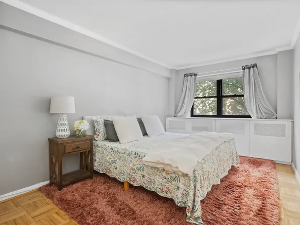 181 East 73rd Street 2B image 4 of 5