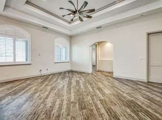 587 Groveland Ave W, Madera, CA 93636