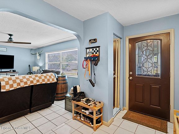 3rd image of 2585 Saint Michel Ave