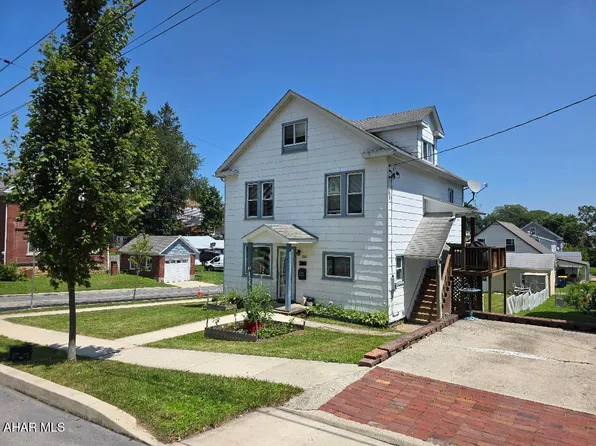 222 N Caroline St, Ebensburg, PA 15931