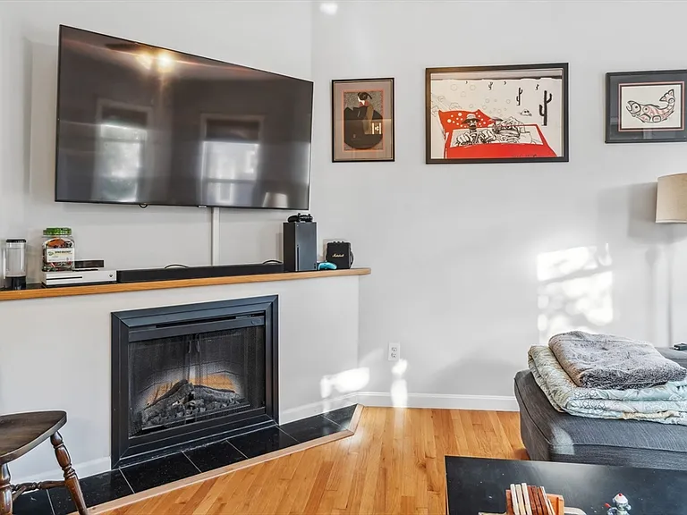76 Marine Rd #2 — Photo 5