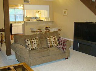 693 Davis Rd, League City, TX 77573