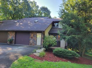 120 May Dr, Saxonburg, PA 16056