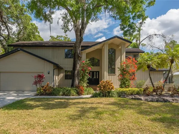 1764 Oak Lakes Dr, Sarasota, FL 34232