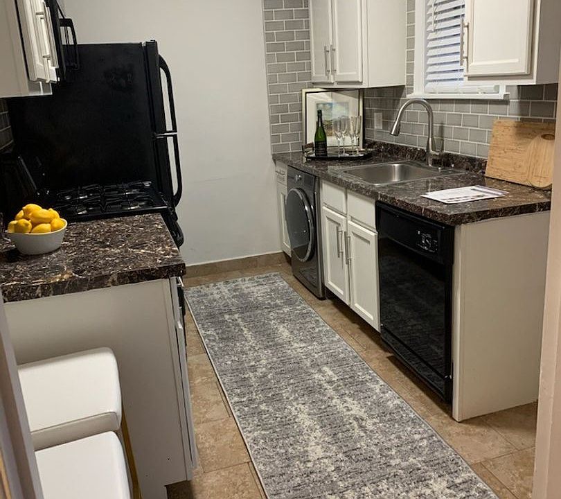 1st image of 1019 Sanford Ave #2S