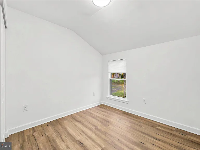 514 Ryers Ave #B — Photo 20