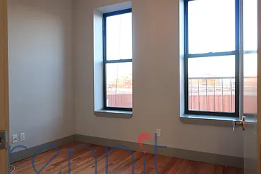 Rented by Rennit Inc.