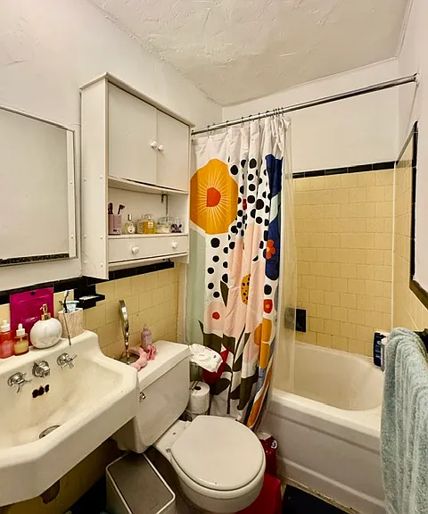 54 S Russell St #3 — Photo 3