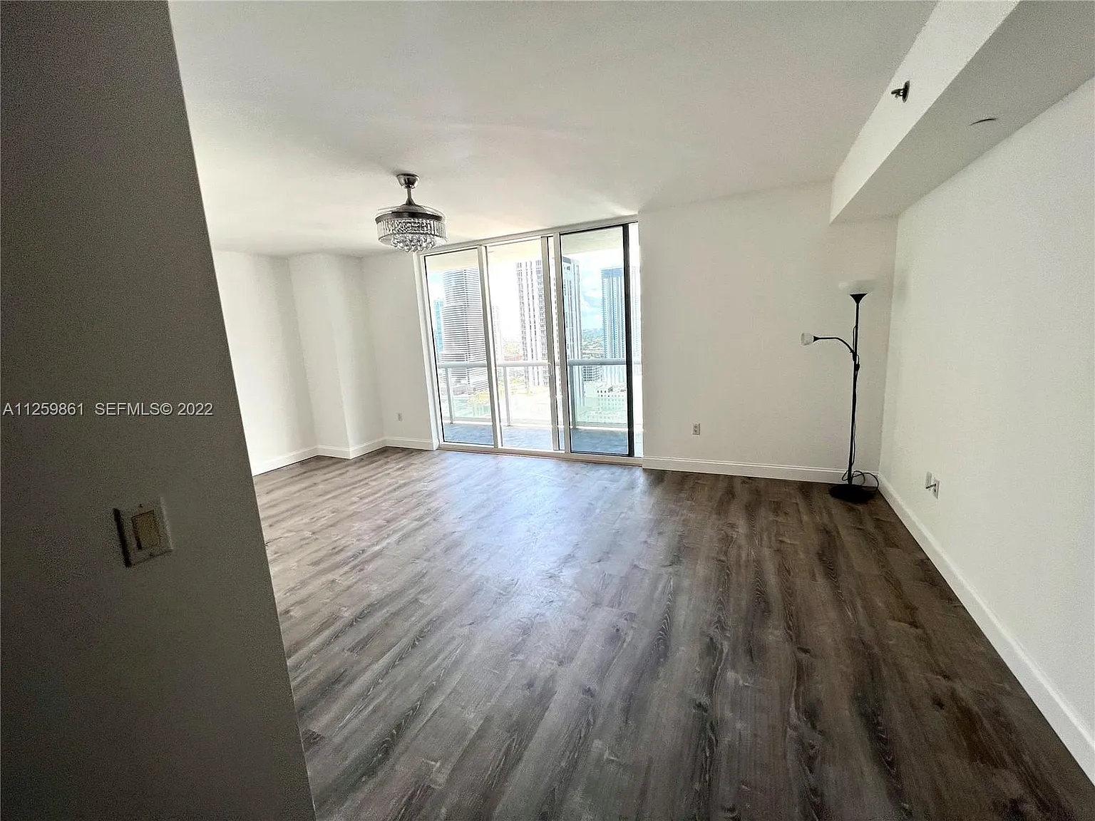 Studio, 567 sqft, $2,500 — Photo 3