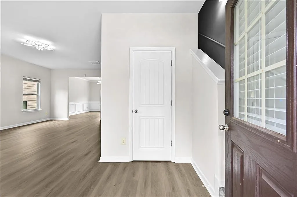 4 bed, 1875 sqft, $2,500 — Photo 3