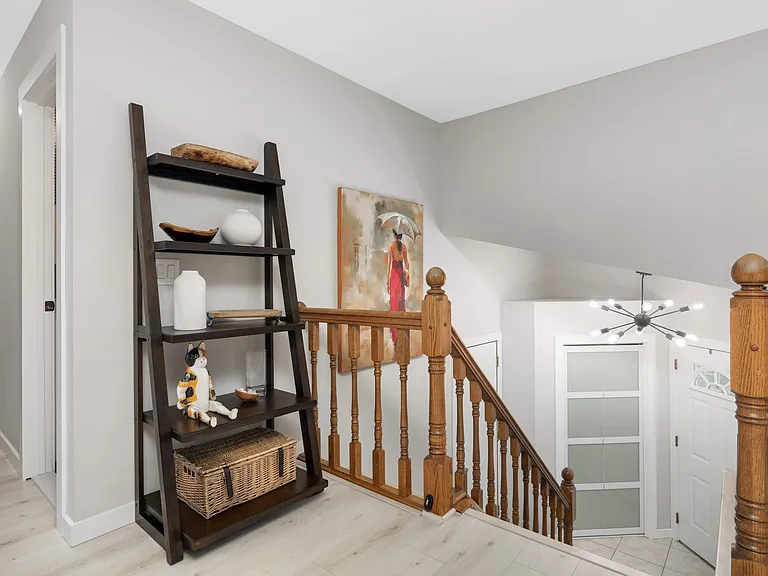 9523 Parkside Trl N — Photo 8