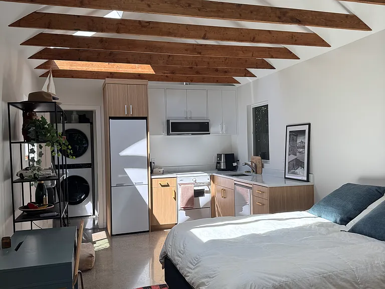 5907 SE Hawthorne Blvd #1 — Photo 5