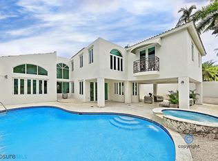 60 Urb Montehiedra Calle Falcon, San Juan, PR 00926