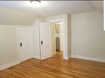 1060 Pleasant St #3 Photo 1