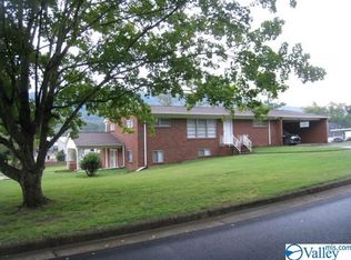 1701 Grand Ave NW, Fort Payne, AL 35967