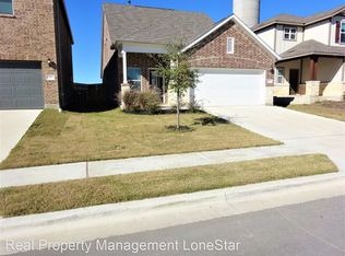 906 Eves Necklace Dr, Buda, TX 78610