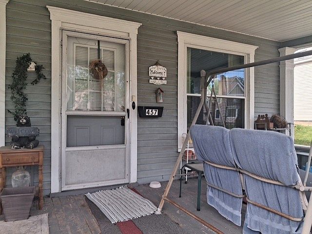 2nd image of 457 W Main St #457