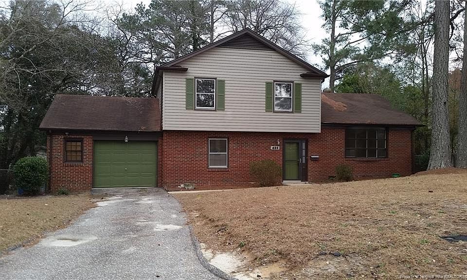 1st image of 455 Clover Hill Pl