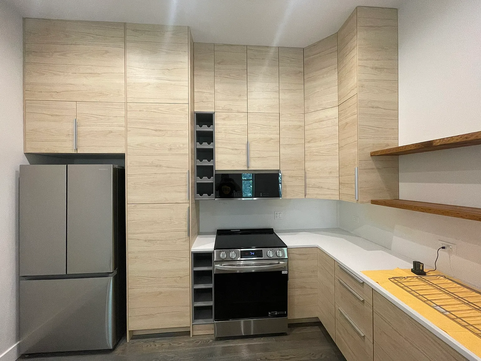 3 bed, $4,995 — Photo 4