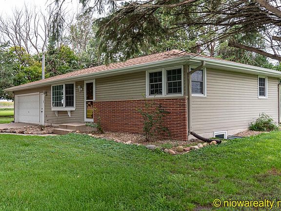 2nd image of 19281 Spruce Ave