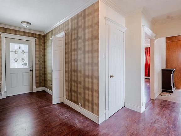 3rd image of 11 Paradise Road