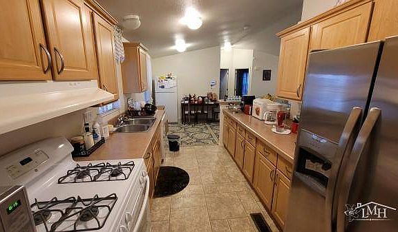 2nd image of 450 E Bradley Ave Spc 86