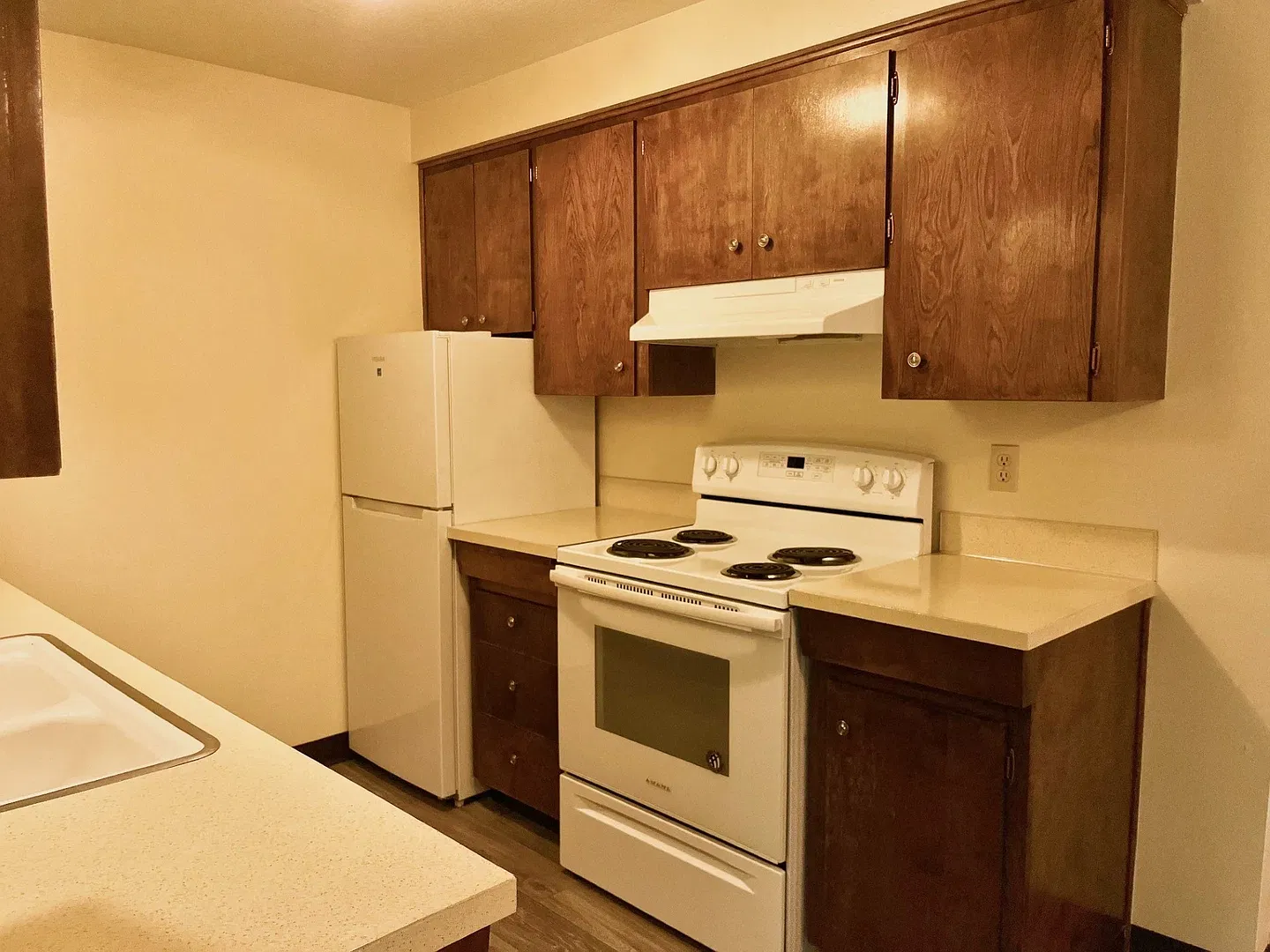 Bush Park Apartments — Photo 3