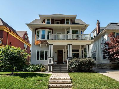2741 N Hackett AVENUE, Milwaukee, WI, 53211
