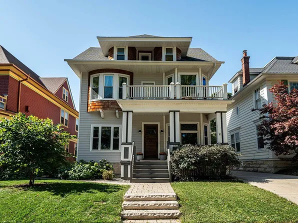 2741 N Hackett AVENUE, Milwaukee, WI 53211