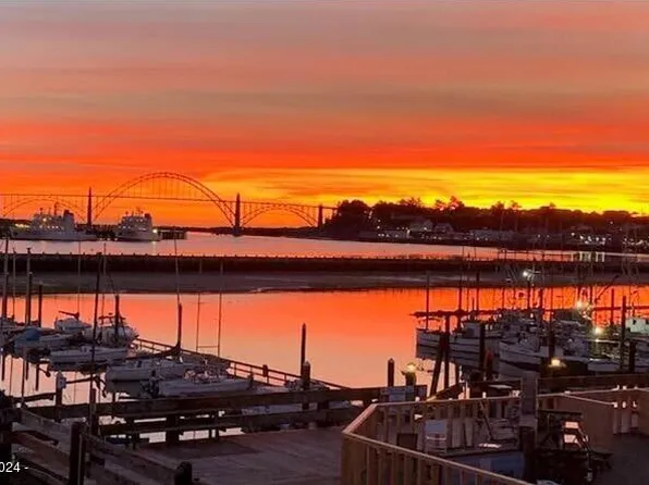 890 SE Bay Blvd Unit 212, Newport, OR 97365
