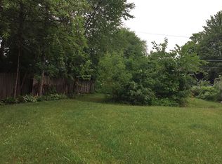 36 Tremont Rd, Fox Lake, IL 60020