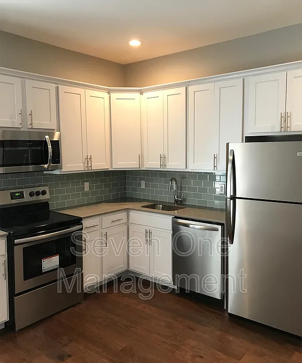 132 Sumac St #2R