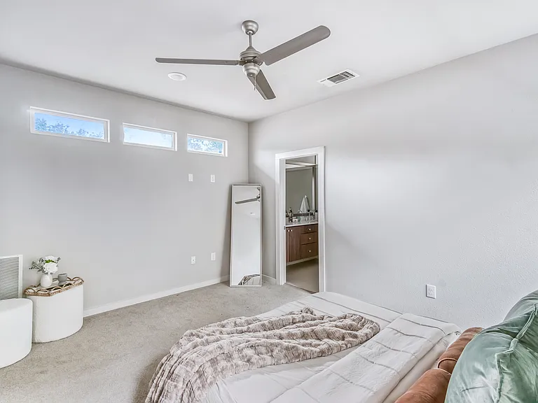 3913 Valley View Rd #A — Photo 21