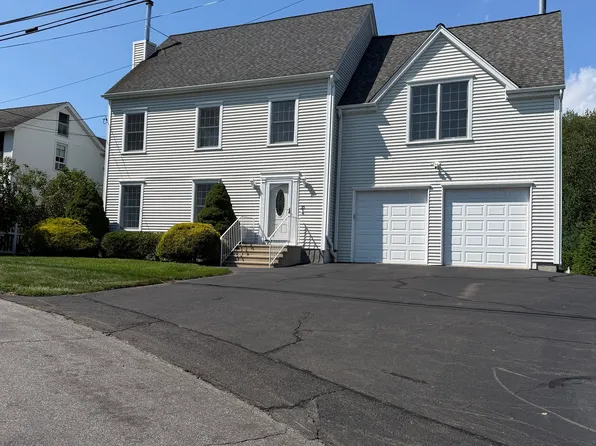 35 Sherwood Place, Fairfield, CT 06890
