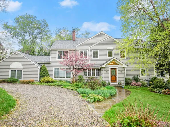 3 Old Wagon Rd, Old Greenwich, CT 06870