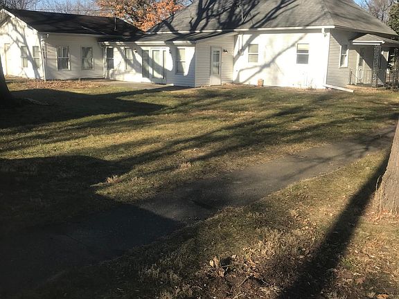 2nd image of 106 N Drennan St