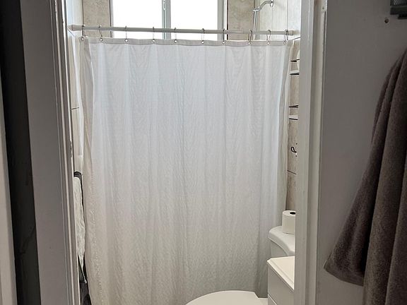 2nd image of 411 NW 25th Ave #3