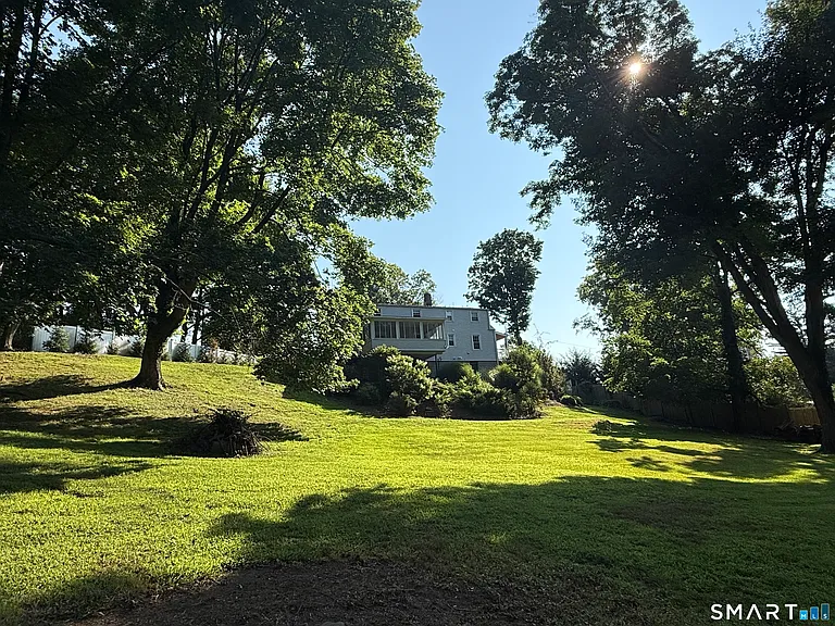 111 Mill Hill Rd — Photo 37