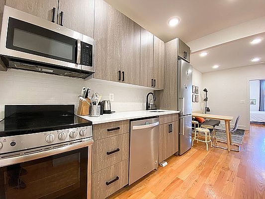 4th image of 350 Lenox Ave #4SD