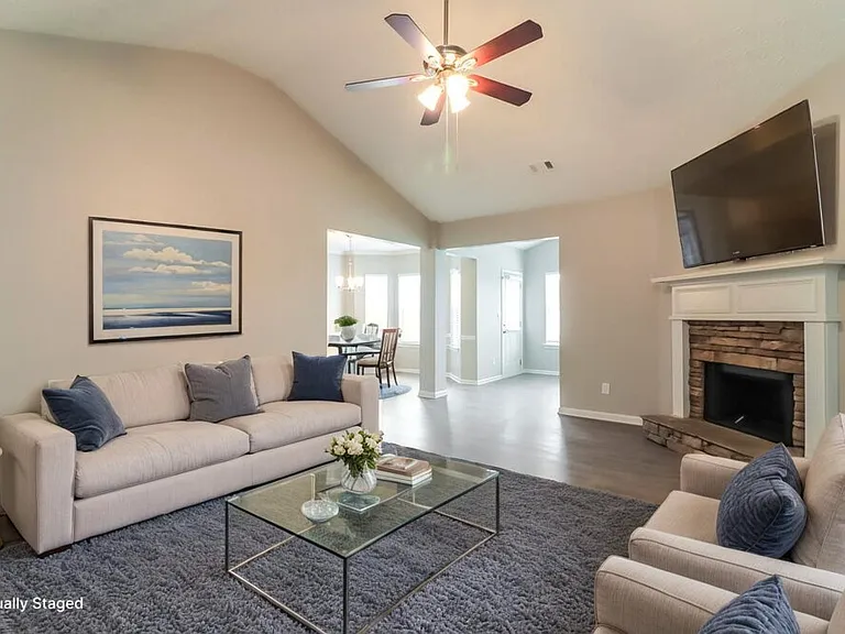 7030 Duncan Walk — Photo 4