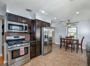 2201 W Carpenter Ave, Milwaukee, WI 53221