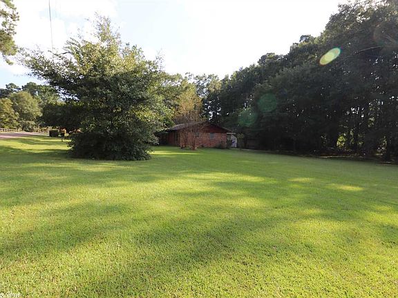 4th image of 207 W Pine Dr