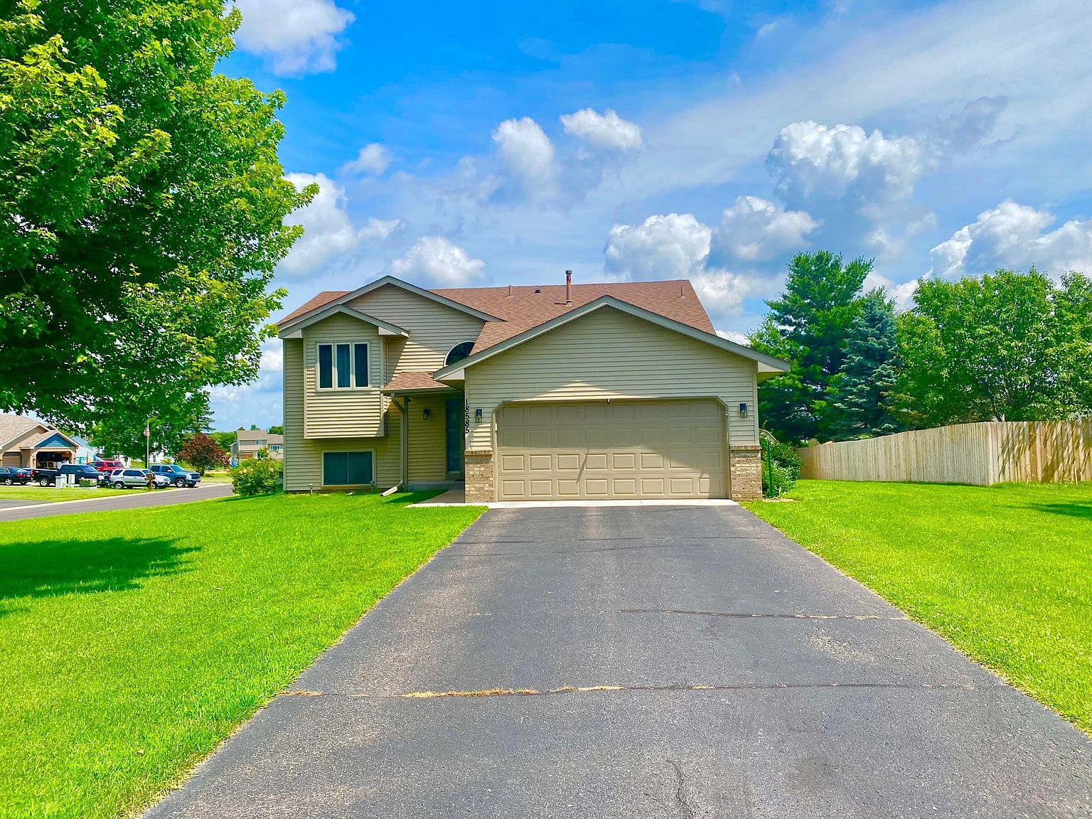 18585 Queen St NW, Elk River, MN 55330 | Zillow