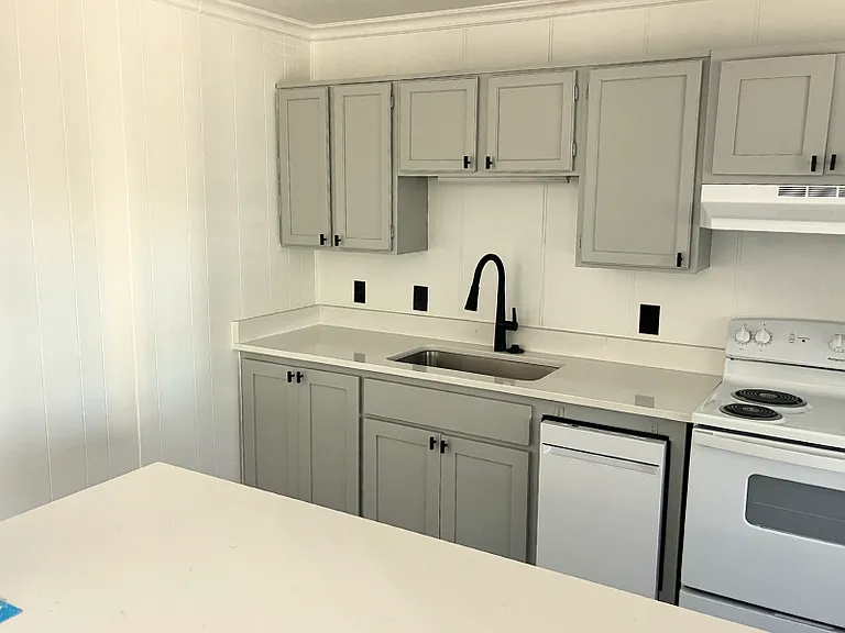 685 N Leverett Ave #1 — Photo 9