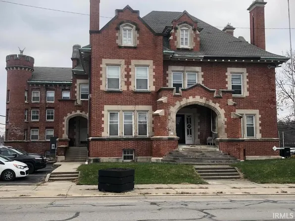 215 E 3rd St, Marion, IN 46952
