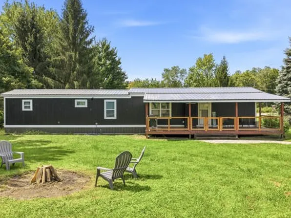 1561 Westford Rd, Jamestown, PA 16134