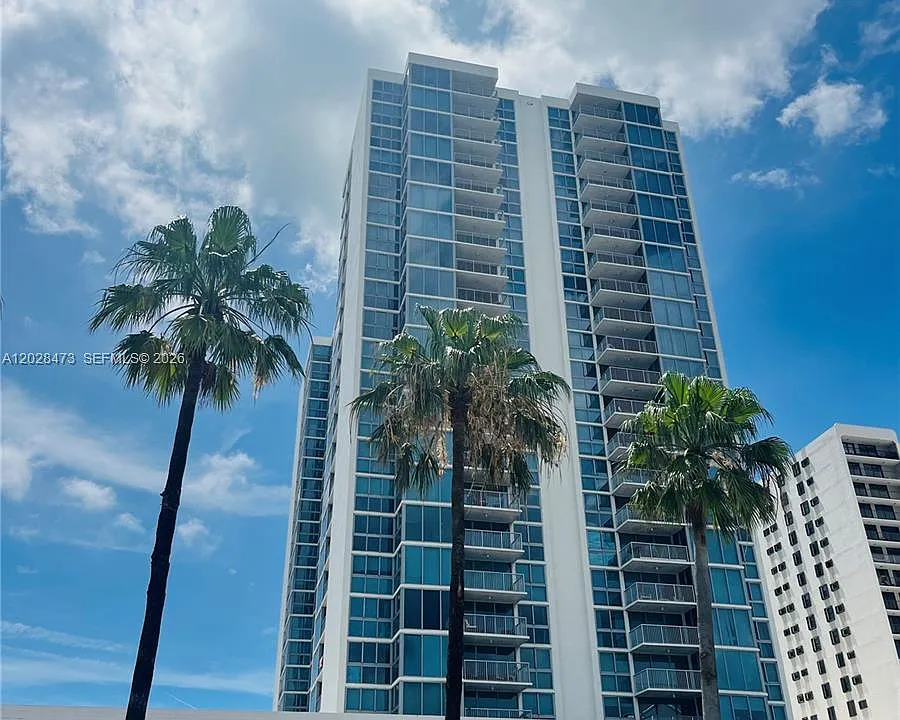 2655 Collins Ave #602