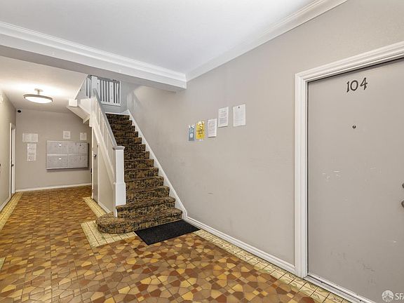 5th image of 511 Leavenworth St